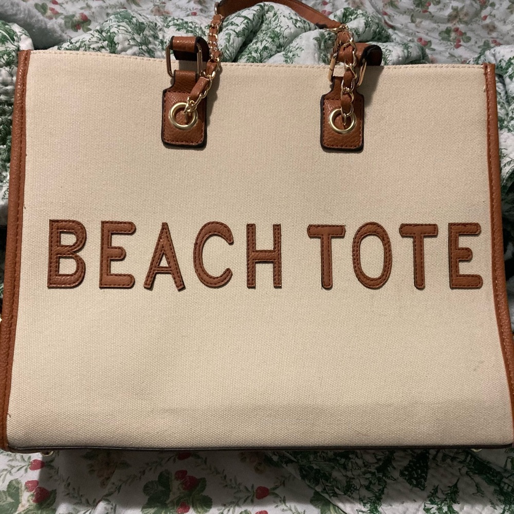 Elegant Cream Beach Tote with Brown Trim